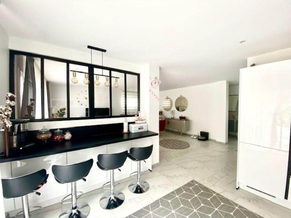 Maison 7 pièces 145 m² · à Monterblanc · 145 m² · 418 000 €