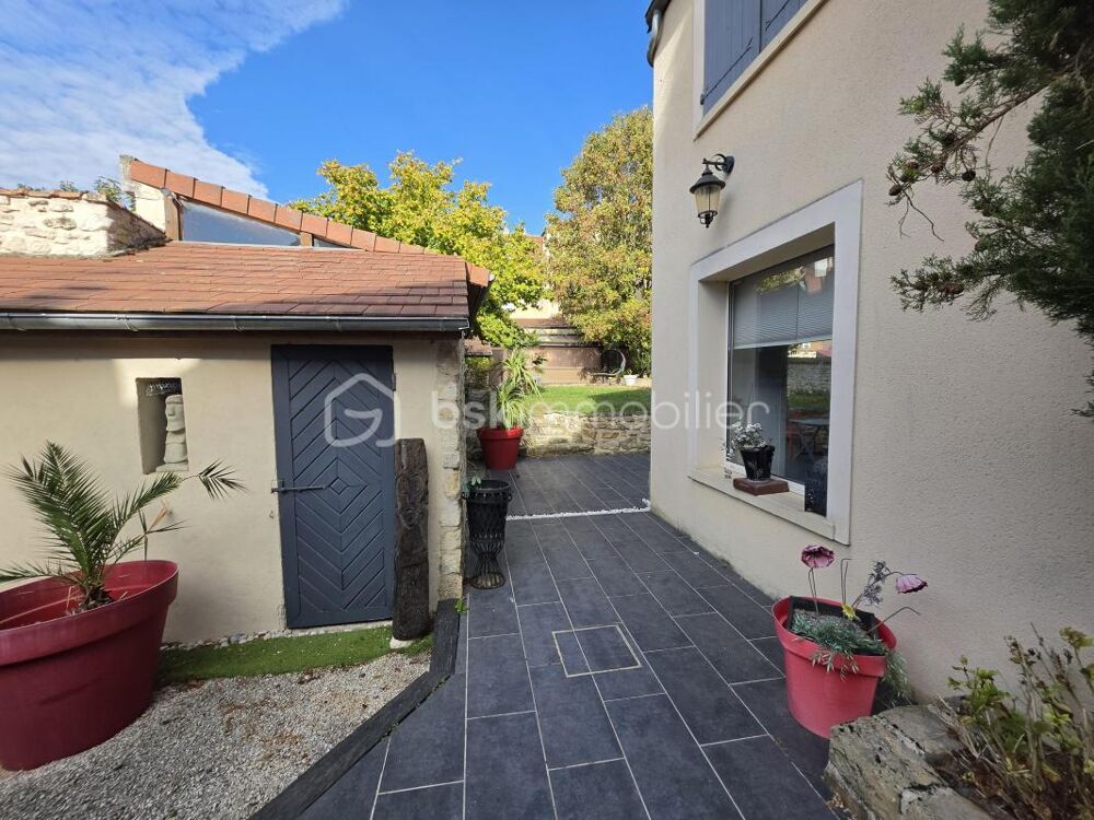 Vente Maison Maule Plein Centre – Maison de charme 246 M²+ Plateau brut 70 m² (Bureaux / Pro / Appartement) Maule
