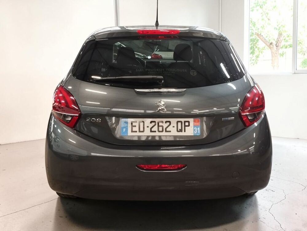 208 1.2 VTI 82 STYLE 5P 2016 occasion 06640 Saint-Jeannet