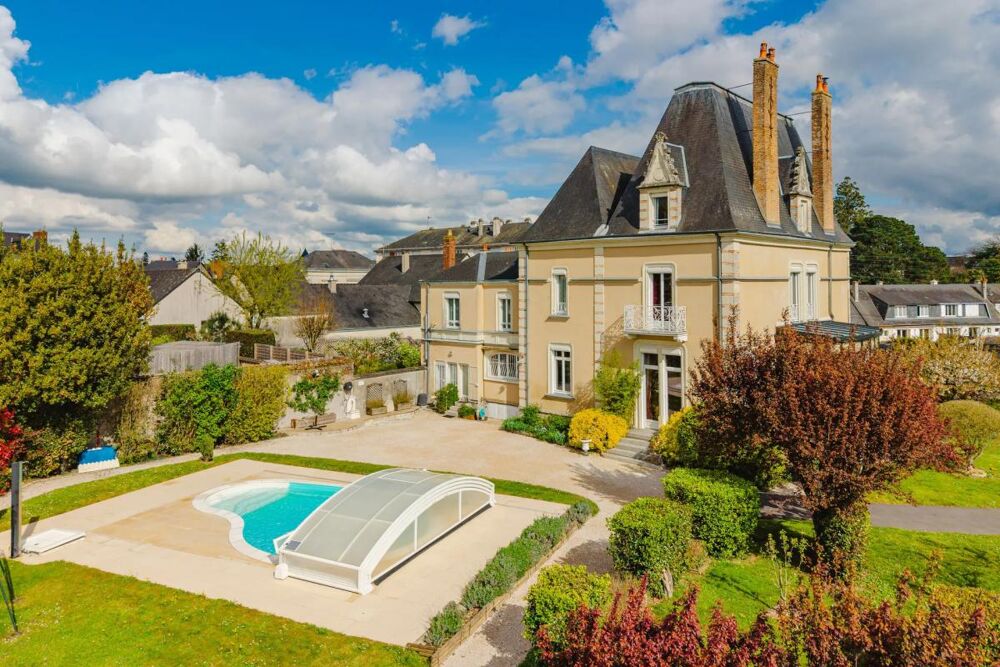 Vente Propriété/Château Maison  de charme de 14 pièces de 352 m² à Château-Gontier Chateau gontier sur mayenne