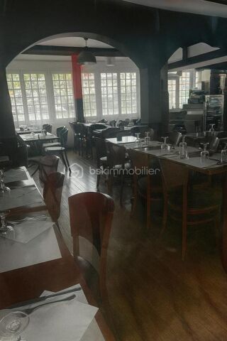  Immeuble � vendre 11 pi�ces 270 m�