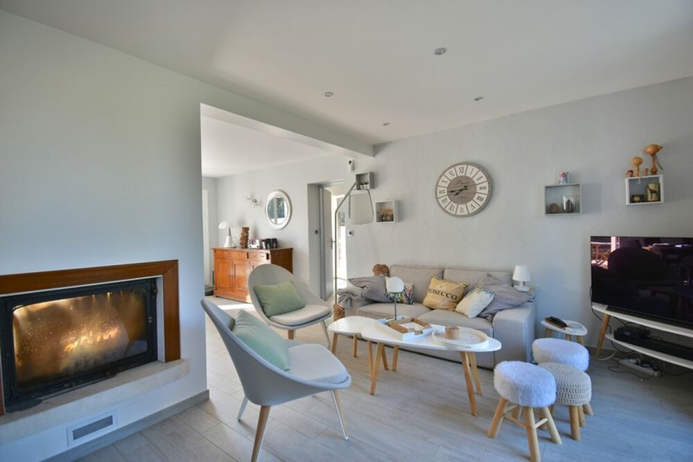 Chasselay village prisé - Maison de 155 m² - Piscine chauffée