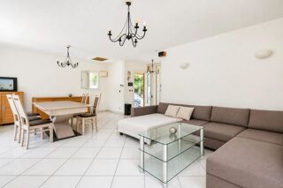  Maison à vendre 8 pièces 210 m²