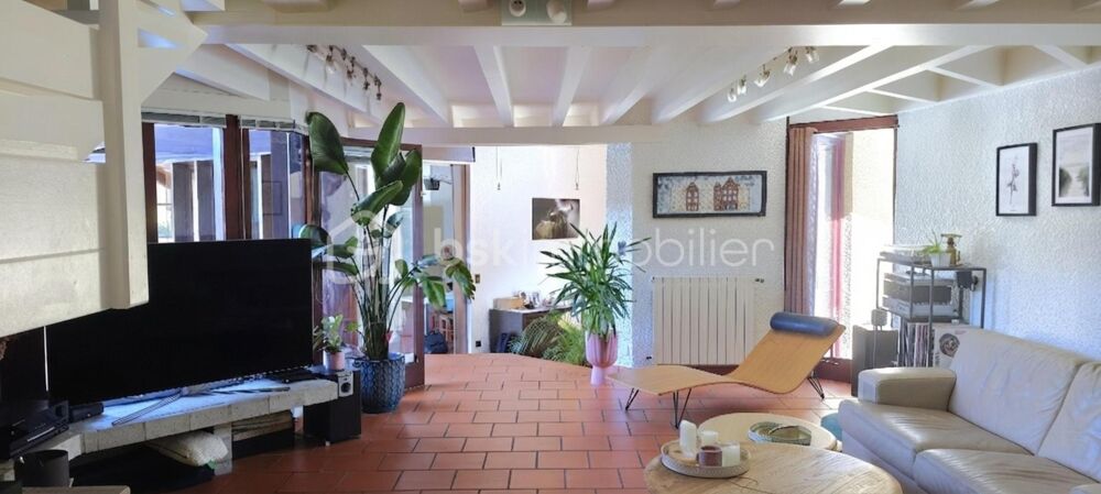 Superbe propriété de 190 m²  Calme, piscine et nature aux portes de Dax
