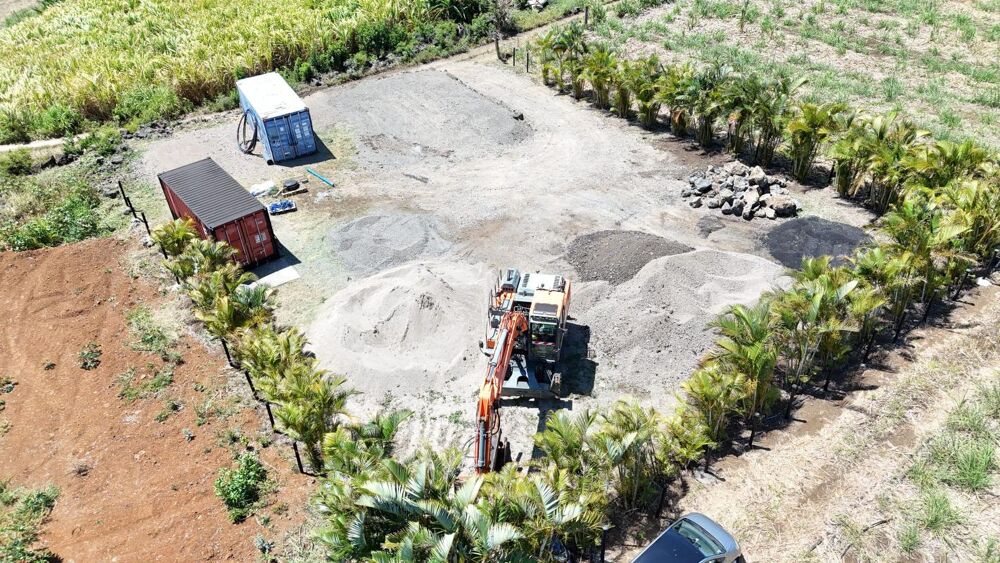 Location Terrain Ligne Paradis - terrain plat à louer de 620 m² pour stockage Saint pierre