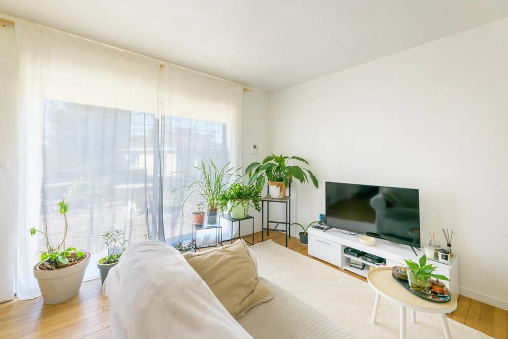 Charmante maison rénovée avec grand jardin à Abilly