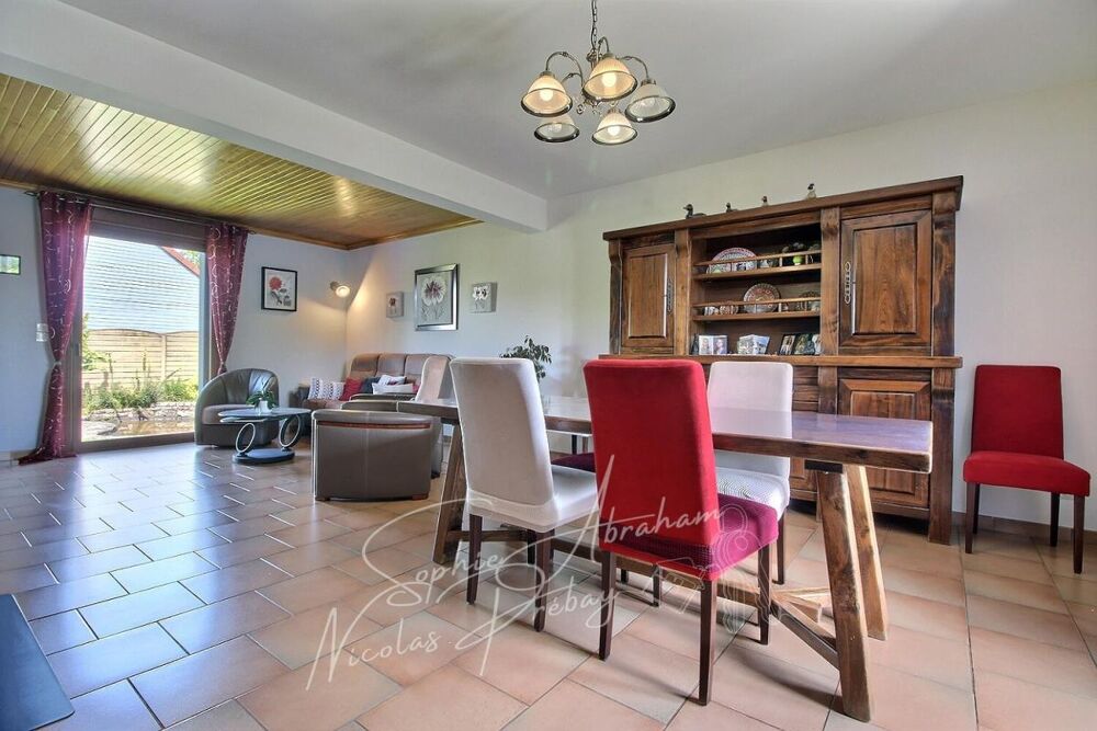 Maison individuelle avec sous-sol et jardin