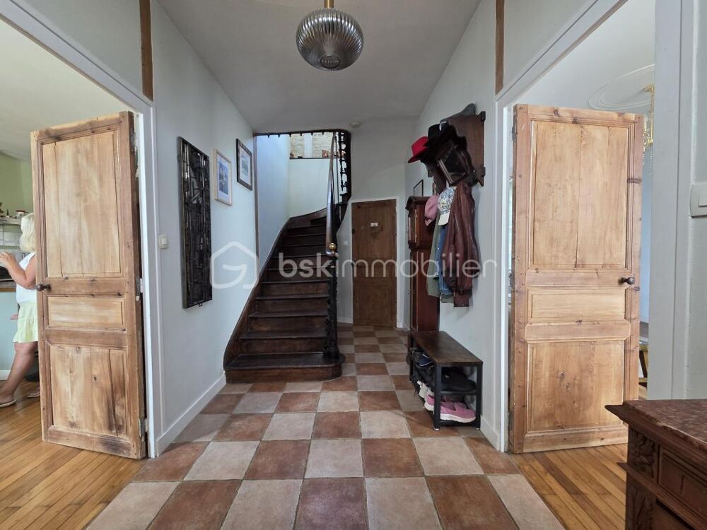 Vente Propriété/Château COUP DE CŒUR – CHARME, ELEGANCE ET POTENTIEL, BELLE MAISON RÉNOVÉE AVEC STUDIO, PISCINE CHAUFFÉE ET 1 940 M² DE TERRAIN Lorigne