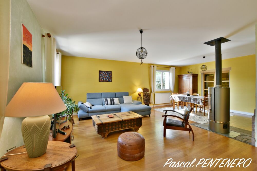 à vendre  Maison Soucieu-en-Jarrest (69510)