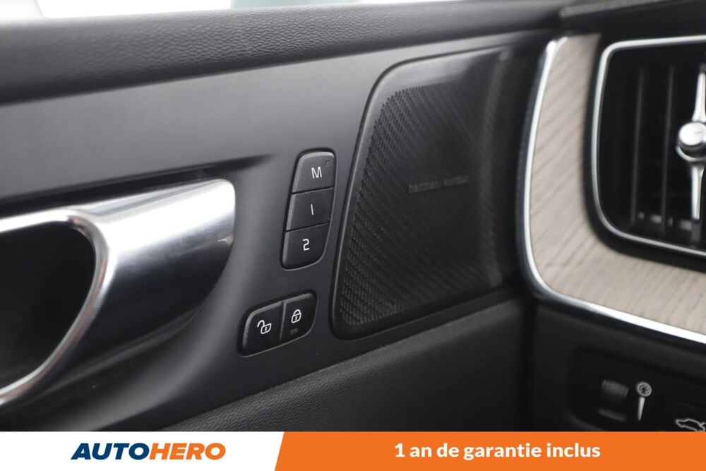 XC60 2.0 T6 Recharge AWD Inscription Luxe Geartronic 8 340 ch 2021 occasion 92130 Issy-les-Moulineaux
