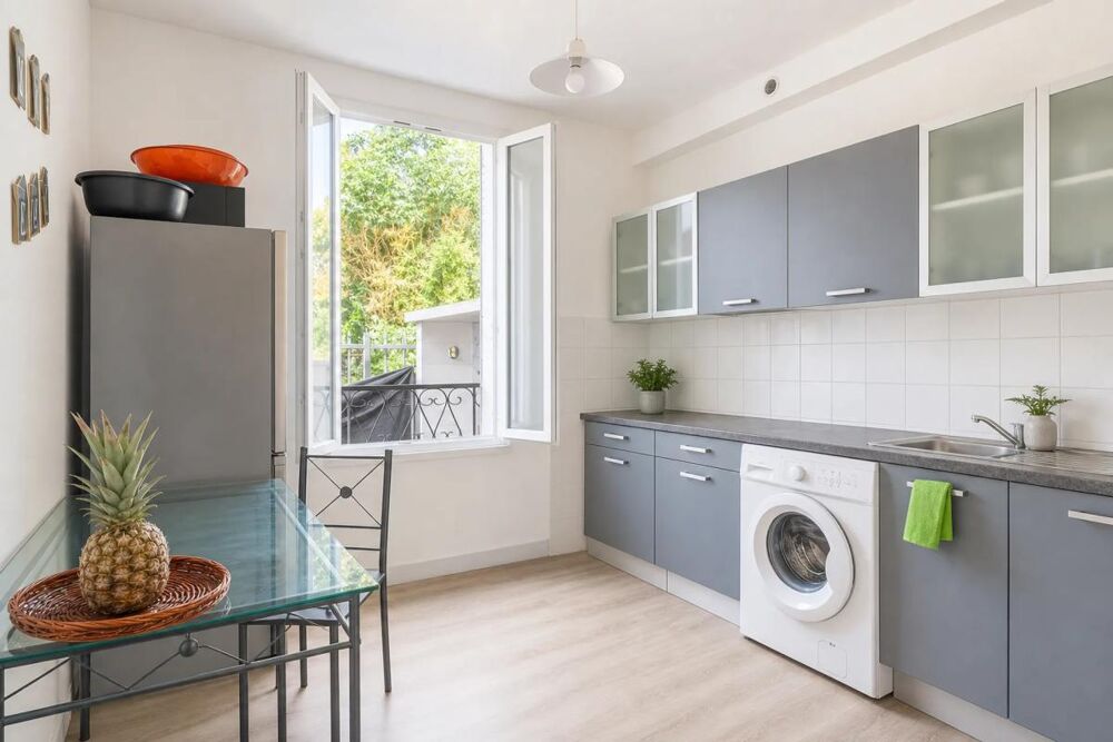 Vente Maison Maison de 6 pièces de 165 m² à Saint-Denis Saint denis