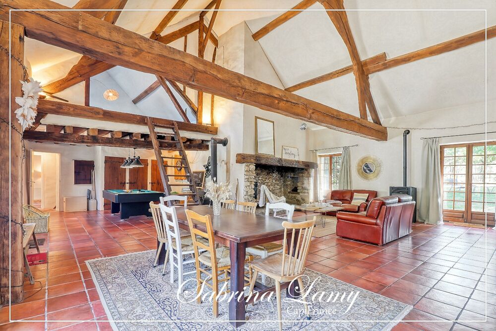Vente Maison MAISON DE CAMPAGNE DE CARACTÈRE – 201M² – BEAUX VOLUMES – 5 CHAMBRES – TERRAIN 898 M² – FROMENTIÈRES Fromentieres