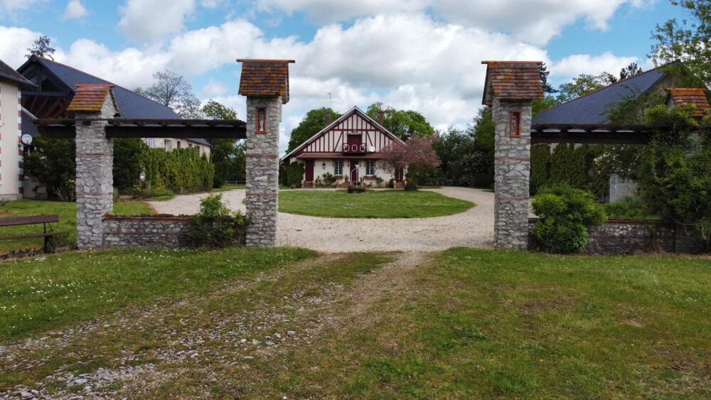 DOMAINE RARE & ISOLÉ sur 10 Hectares au MILIEU DES CHAMPS - 1h30 de PARIS , PARFAIT POUR ELEVAGE, PERMACULTURE OU SIMPLEMENT VIV