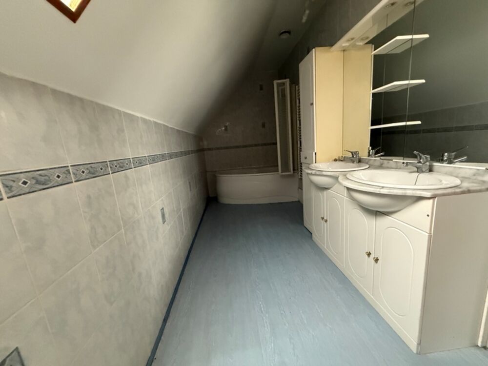 Maison à vendre 5 pièces ()
