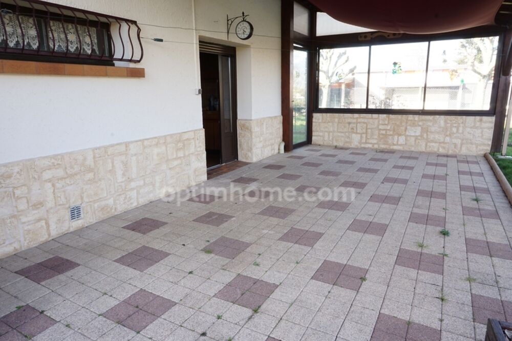 Maison de 155 m² à vendre en excellent état, 4 chambres, 6 pièces et spacieux garage