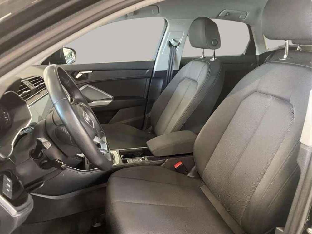 Q3 Sportback • 45 TFSI e S line Attache remorque Toit ouvrant 2023 occasion 33600 Pessac