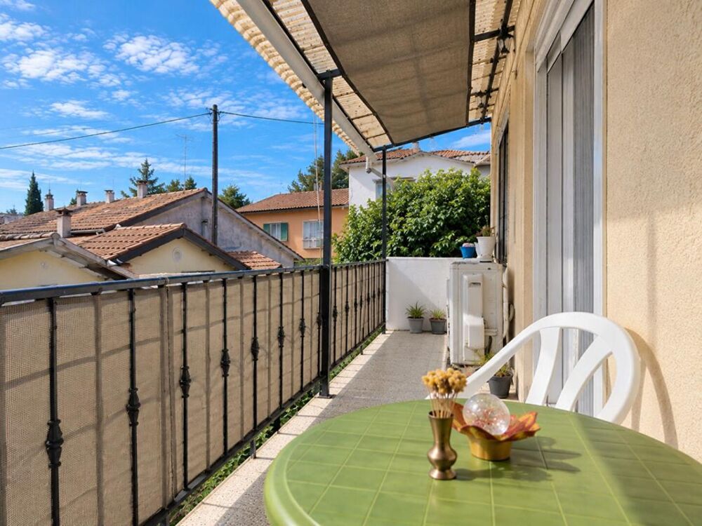 Appartement Toulon 2 pièces 41 m2 rénové, quartier Vert Coteau