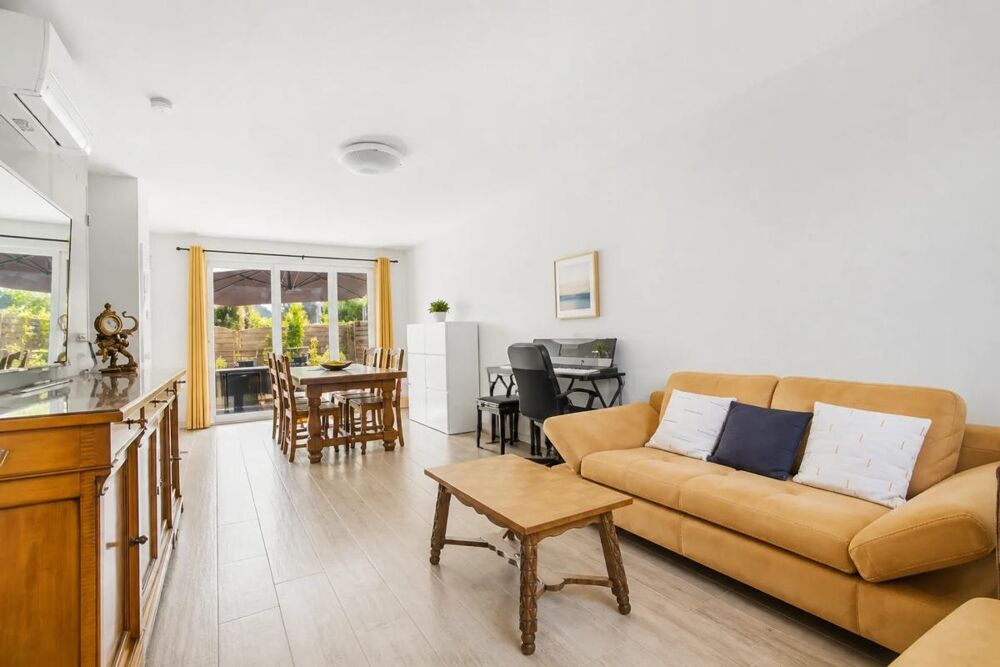 Maison 4 pièces de 87 m² à Peyrolles-en-Provence