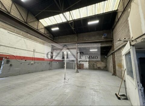   ENTREPOT A LOUER 150 M2 FONTENAY TRESIGNY 