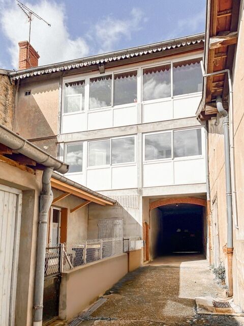 Dpt Saône et Loire (71), à vendre ROMENAY immeuble - 4 appartements et 1 local commercial 205000 Romenay (71470)