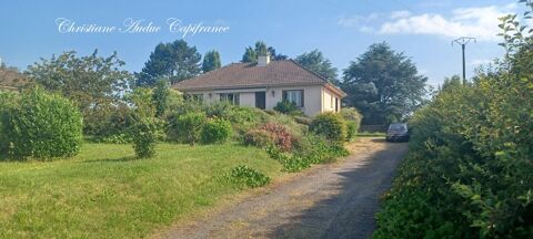   Entre Cluny et Charolles, � Saint Bonnet de Joux, maison  de 1976, sur sous sol, de 89 m�, sur parcelle de terrain de 1 160 m� Maison - 4 pi�ce(s) - 93 m�
