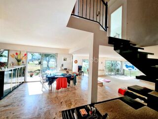  Maison � vendre 6 pi�ces 207 m�