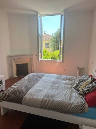  Appartement à louer 3 pièces 75 m²