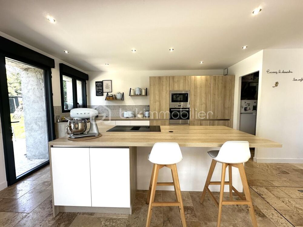 MAISON FAMILIALE DE PRESTIGE AVEC DÉPENDANCE INDÉPENDANTE  VILLEBLEVIN