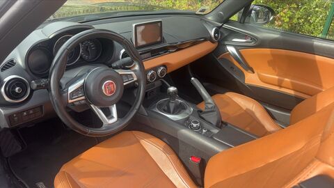 124 spider 1.4 MultiAir 140 Lusso - Premi&egrave;re main 2017 occasion 83310 Cogolin
