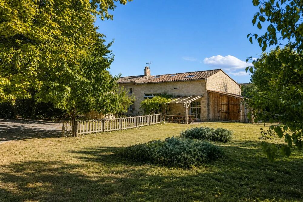 Vente Maison Maison de 9 pièces de 425 m² à La Sauve La sauve