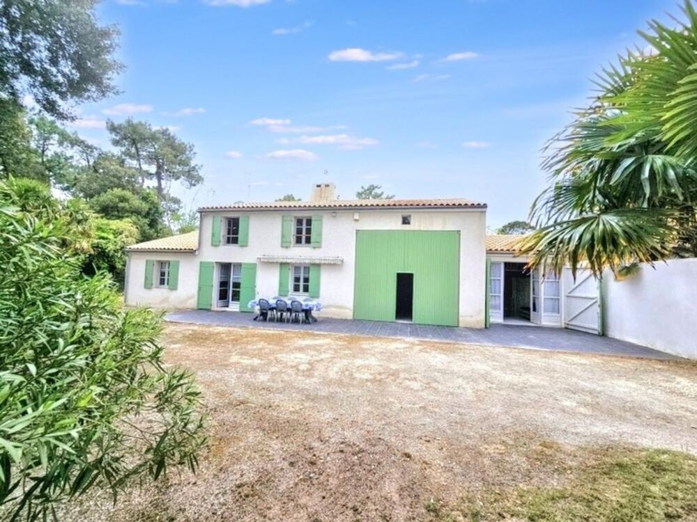 Vente Maison RARE !!! Maison de 230 M² DE SURFACE COMPRENANT UNE MAISON, UN GARAGE POUR BATEAU ET UN STUDIO sur RIVEDOUX PLAGE (17) Rivedoux plage