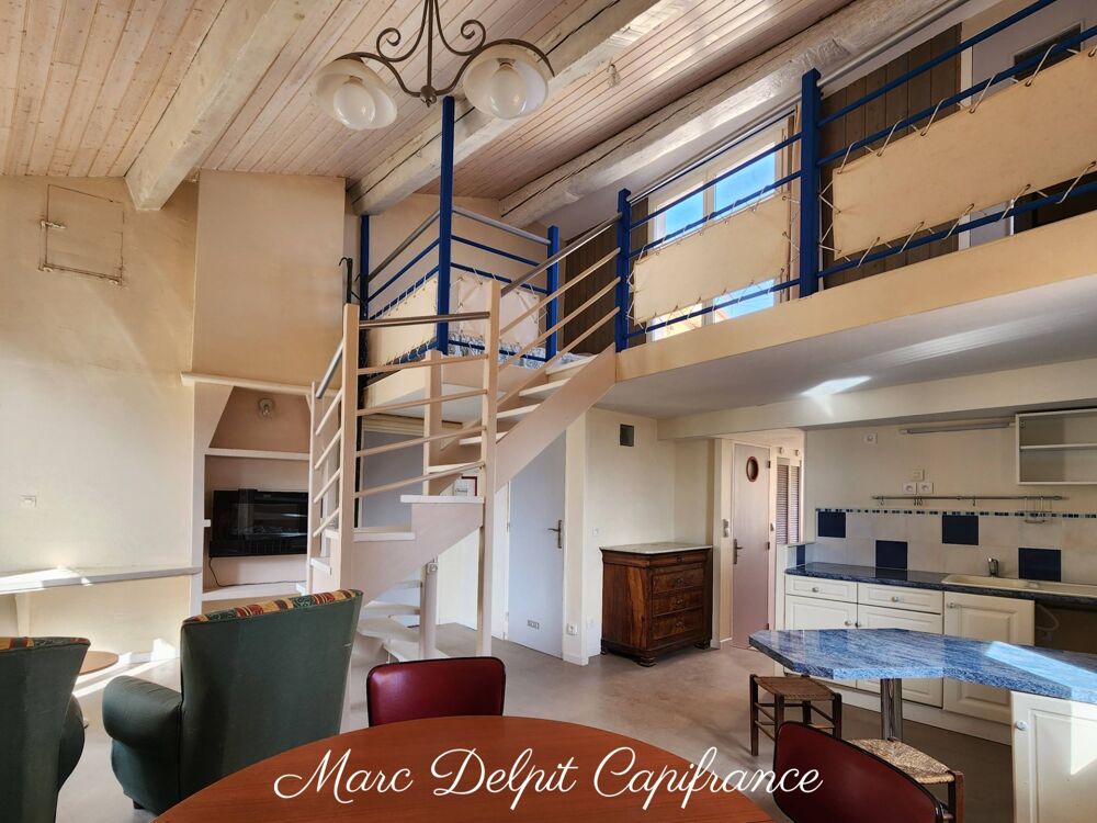 Maison de village 253 m² (169 m² habitables)+ garage + terrasse et mezzanine  Elne Centre historique  Idéal investisseur ou fa