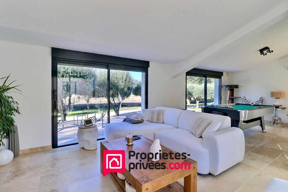 � vendre  Villa Uz�s (30700)