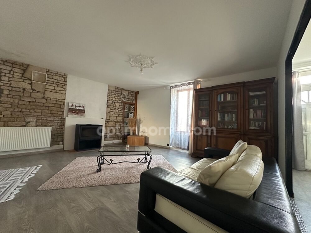 LUÇON (85400)  Proche centre-ville - Charmante maison en pierre  140 m²
