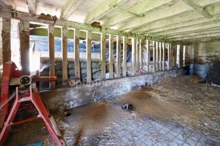  Remise / Grange � vendre 5 pi�ces 350 m� Saint leger magnazeix