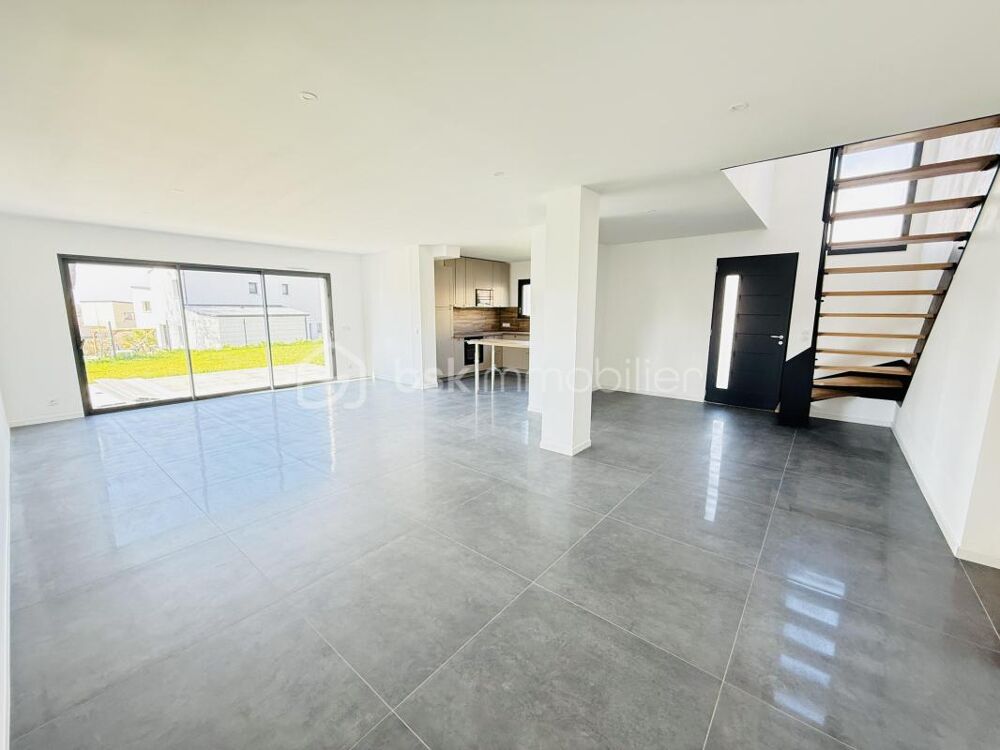 Vente Maison Maison familiale 5 chambres non mitoyenne de 165 m² sur un terrain de 470 m² avec garage Vignoc