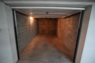  Parking / Garage � louer 