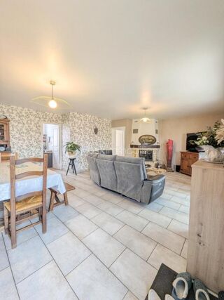  Propriété/château à vendre 5 pièces 160 m²