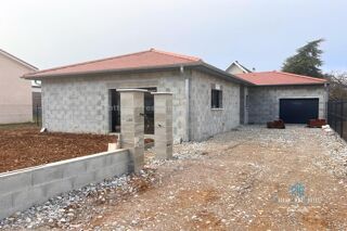 Villa  vendre 5 pices 121 m