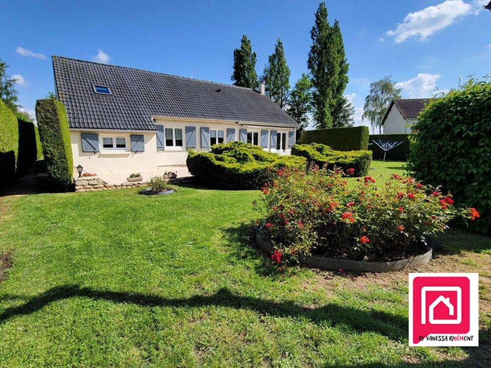 Propriété avec parc de 3 369 m², piscine couverte 10x5 et salle de récption avec cuisine de 50 m2