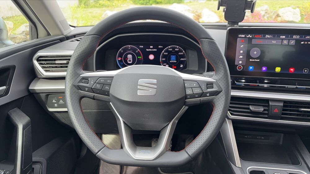 Leon ST 1.4 TSI 204 e-Hybrid DSG6 FR 2021 occasion 42520 Saint Pierre De Boeuf