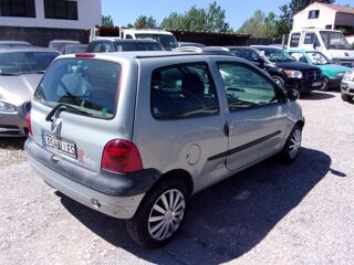 Twingo I 1,2 75 CV BOITE AUTO 2004 occasion 13510 &Eacute;guilles