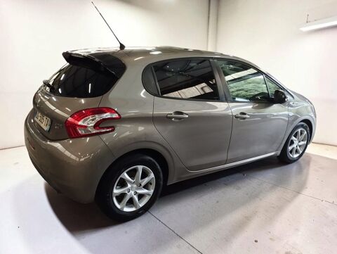 208 1.6 E-HDI 92 STYLE 5P 2014 occasion 06640 Saint-Jeannet