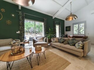  Propriété/château à vendre 8 pièces 250 m²