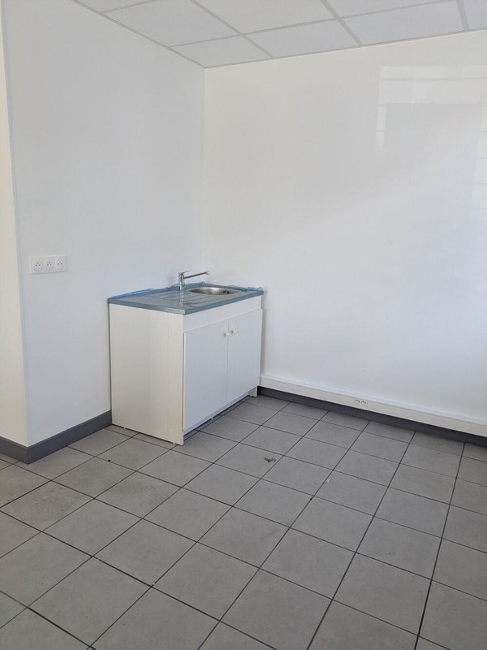   Local/bureau à louer CHAMBERY (73) 280 m² Chambery
