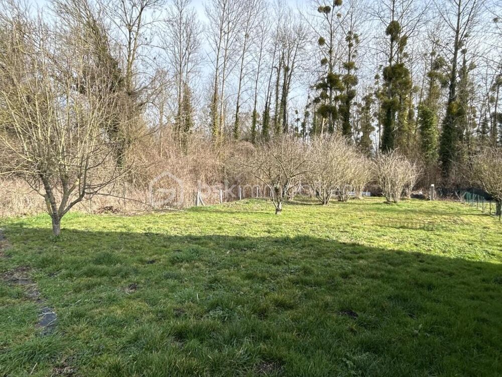 Vente Terrain Terrain a bâtir, libre constructeur de 682 m² avec 16 mètres de façade! Longueville