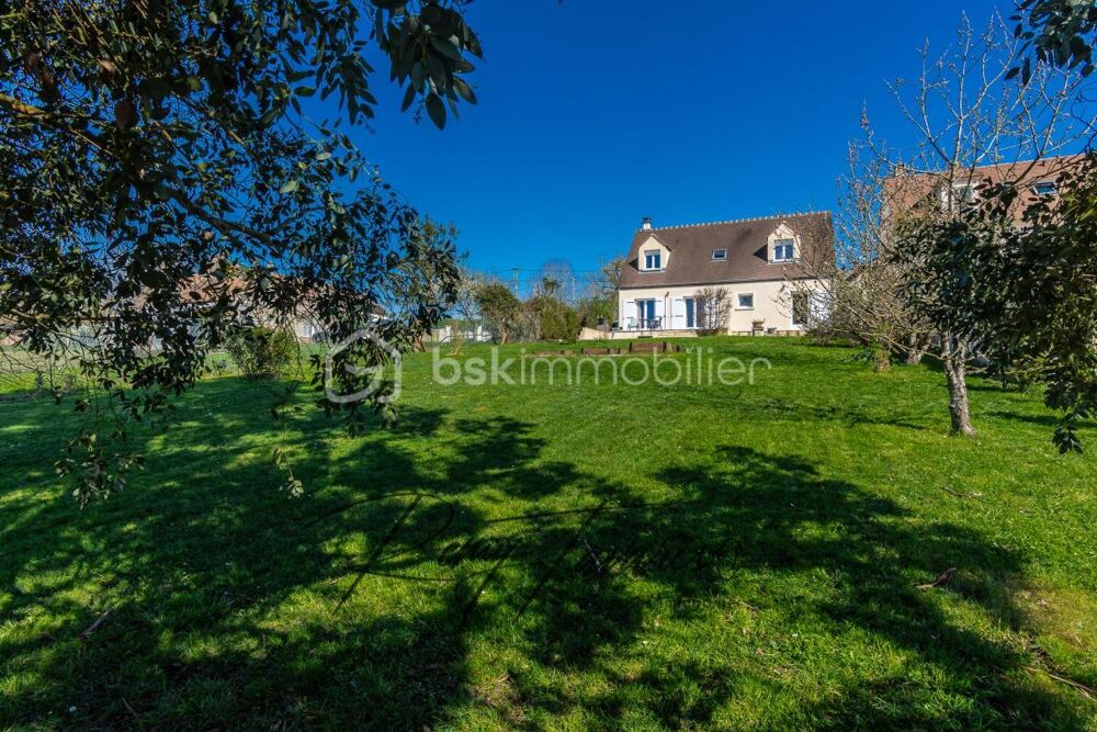 Maison Récente avec Grand Jardin