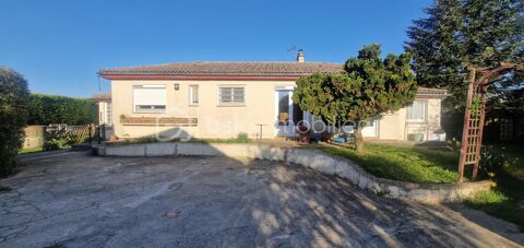   Maison PLAIN-PIED, de 3 chambres avec multiples parkings et grande dpendance Maison - 5 pice(s) - 115 m
