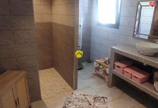  Maison 5 pi�ces 135 m� Charmeil