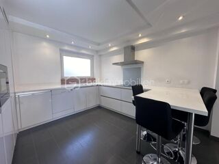  Appartement à louer 3 pièces 69 m²